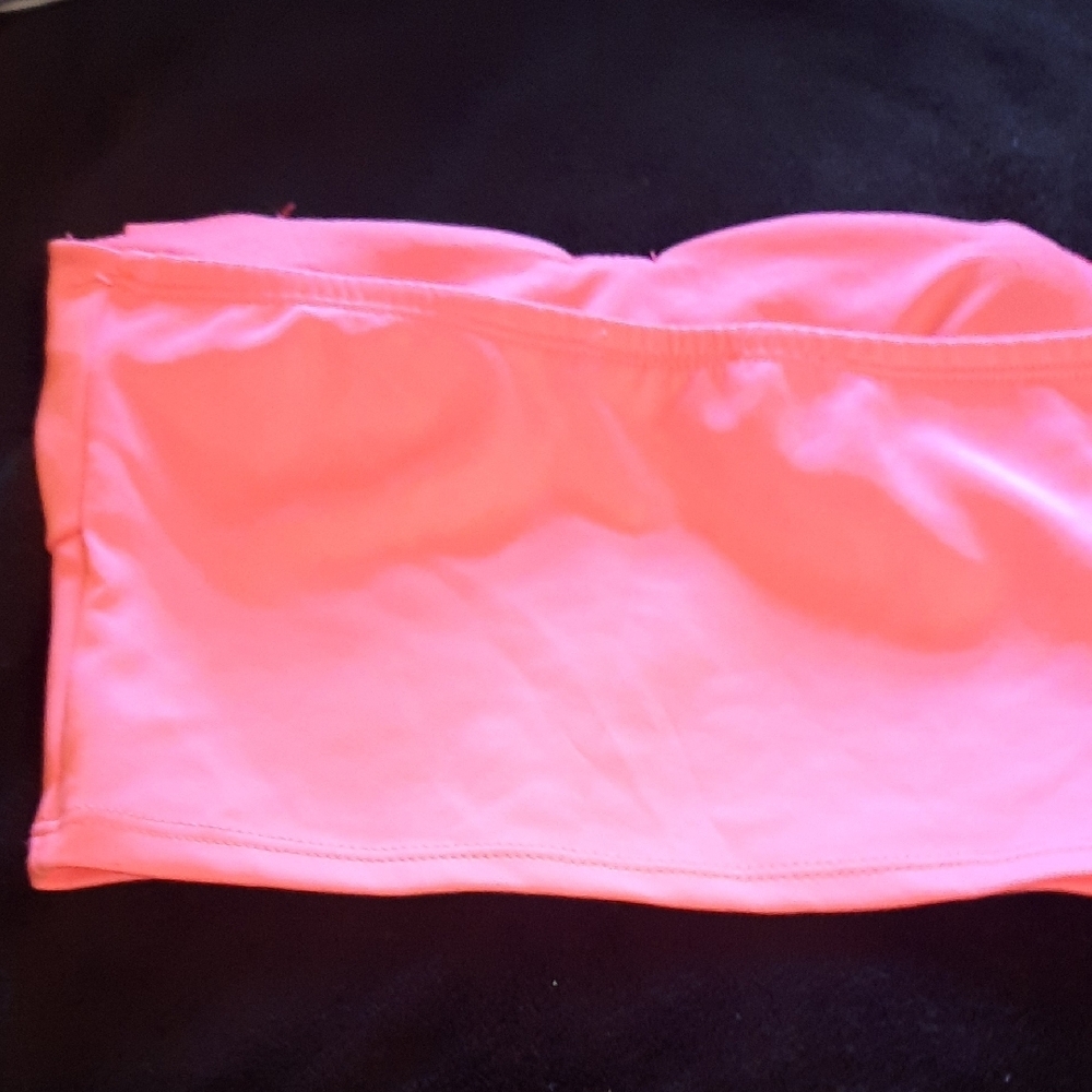 Charlotte Russe Neon Pink Crop Top - Picture 4 of 7